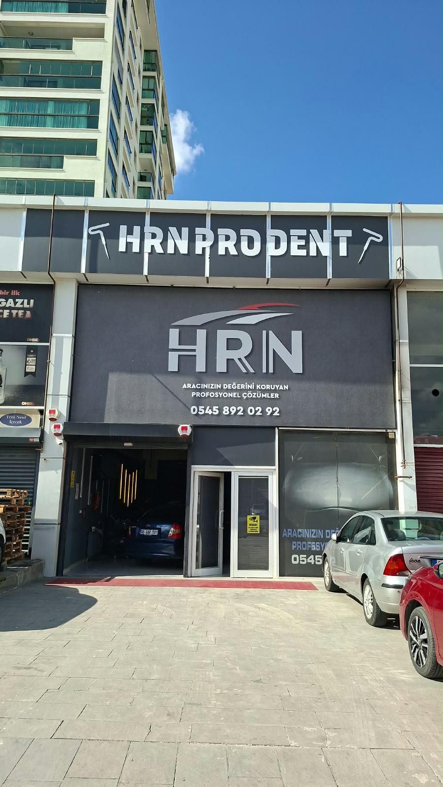 HRN Pro Dent atölyesinde araç onarım çalışması 4